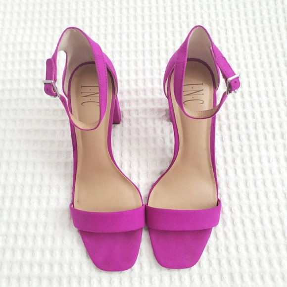 I.N.C. faux suede fuchsia ankle strap chunk heels 9 - Picture 3 of 15